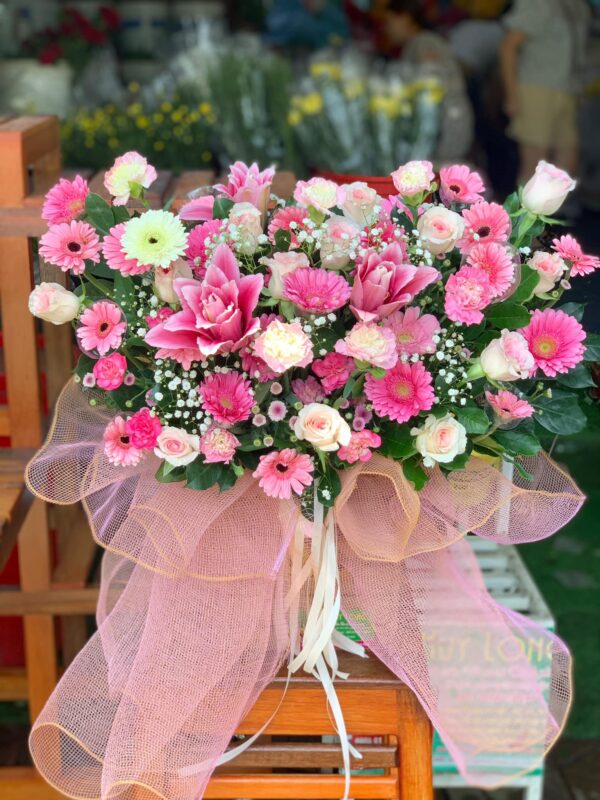 Giỏ Hoa Sum Vầy Yêu Thương