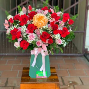 Giỏ Hoa Tròn Đầy May Mắn