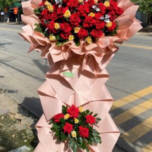 Kệ Hoa Tân Gia Hỷ Sự – Tươi Tắn An Khang