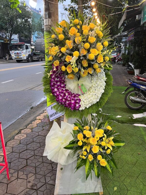 Kệ Hoa Lặng Thầm – Thành Tâm Phân Ưu