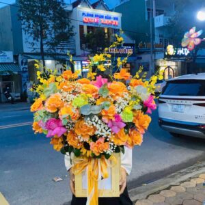 Giỏ Hoa Ấm Áp Cho Ngày Mới